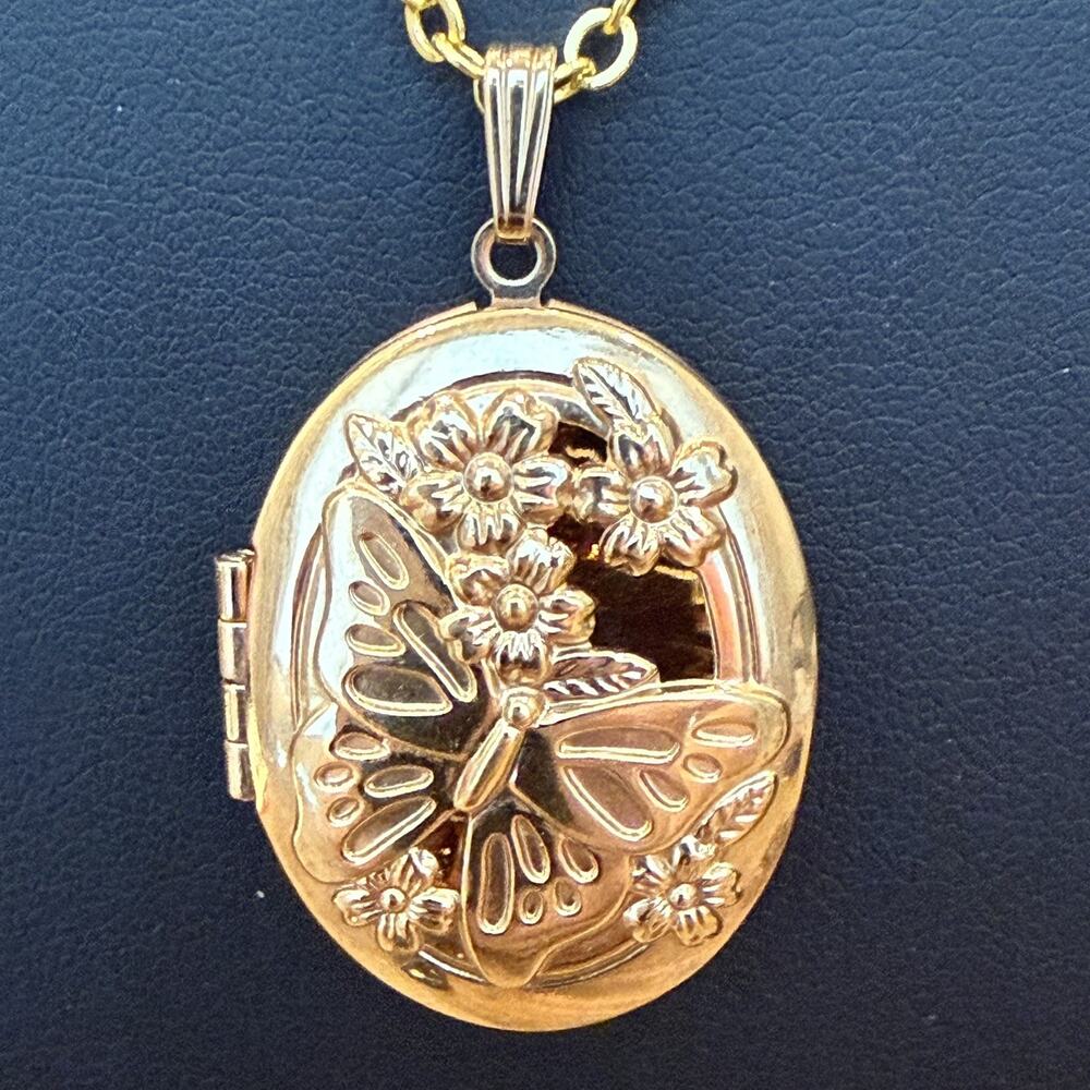 VTG Butterfly Floral Aromatherapy Locket Gold Tone Filigree Diffuser Necklace
